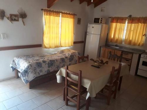 2 bedrooms, 5 beds
