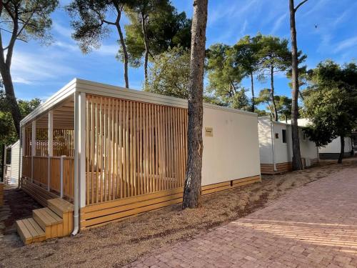 2 bedrooms, 4 beds