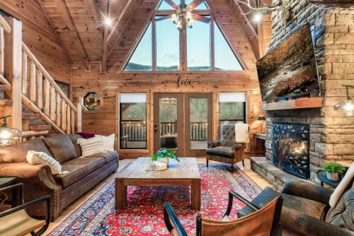 Magnificent Views Cabin! Summer and Fall Specials! in Sevierville, USA