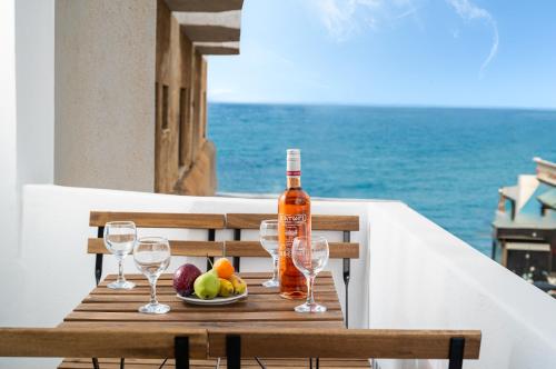 Makas Beach Suites Seafront Sea View in Hersonissos - Χερσόνησος