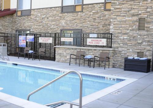 TownePlace Suites Redding - image 9
