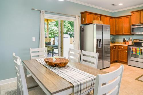 Sneads Ferry Home: Close to Beaches & Boat Ramp! in Sneads Ferry (NC)