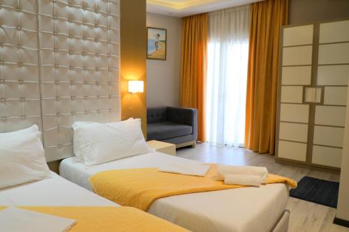 Hotel Strora - main image