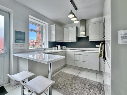 Luxury Apartment Victoria - image 2