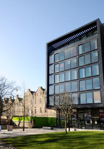 273 Stylish 2 bedroom apartment in the Quartermile development - offers private parking