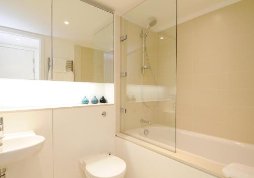 273 Stylish 2 bedroom apartment in the Quartermile development - offers private parking - image 11