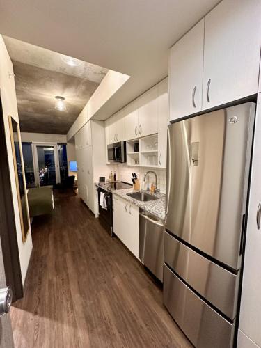 Flexhome East Side Studio UR7 - BradySt Gym Balcony in Milwaukee, USA