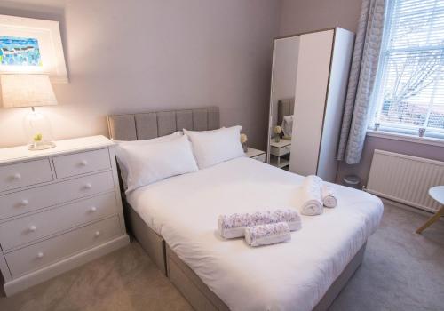419 Luminous 2 bedroom apartment in the heart of Edinburgh's Old Town - main image