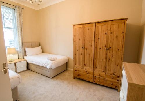 419 Luminous 2 bedroom apartment in the heart of Edinburgh's Old Town - image 9