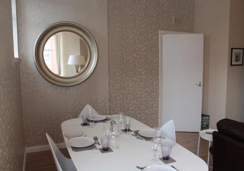 419 Luminous 2 bedroom apartment in the heart of Edinburgh's Old Town - image 12