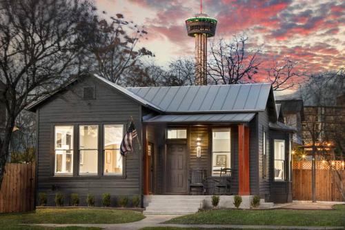 3Bdrm Historic Beauty - Walk to Riverwalk & Alamo in San Antonio, USA