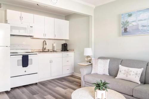 Kjøkken, Dreamy HHI Retreat with Pool, Gym in Hilton Head Island Waterfront