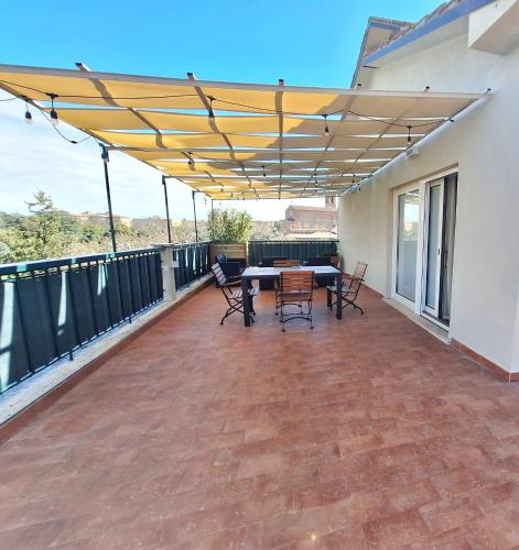 SKYLINE- 3 Apartments with view