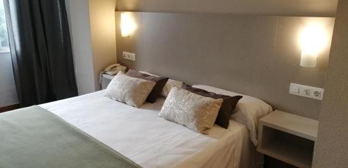 Duerming Villa De Sarria Hotel in ซาเรีย