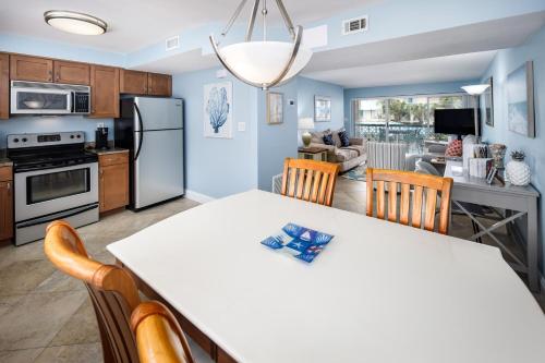 Seaspray Condos 208C - image 3