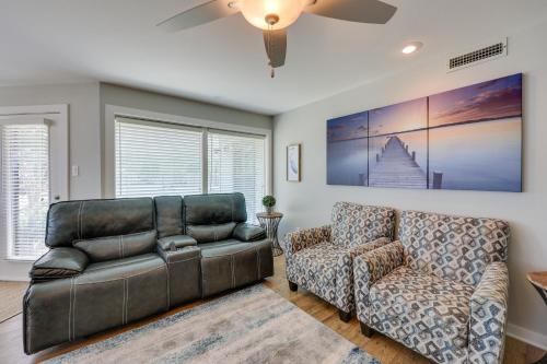 Hot Springs Condo with Pool and Lake Hamilton Access in Lake Hamilton, USA