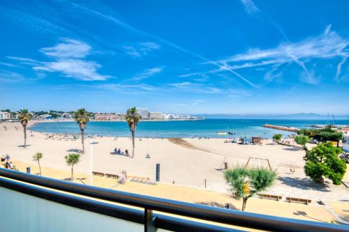 Lola, L' Escala (Foto 2)
