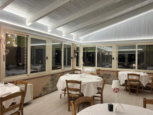VIVERONE LAKE ROOMS – Viverone, NY
