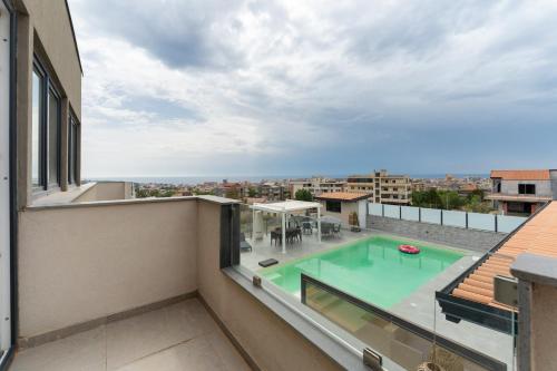 Apartment with Terrace image 3