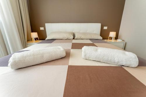 Apartment with Terrace image 6