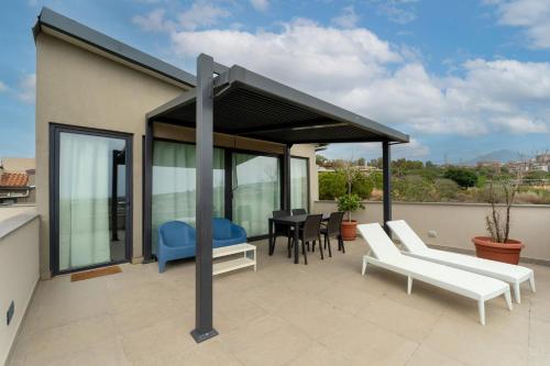Apartment with Terrace image 10