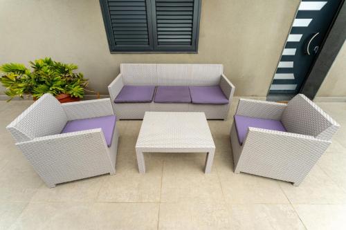 Apartment with Terrace image 7