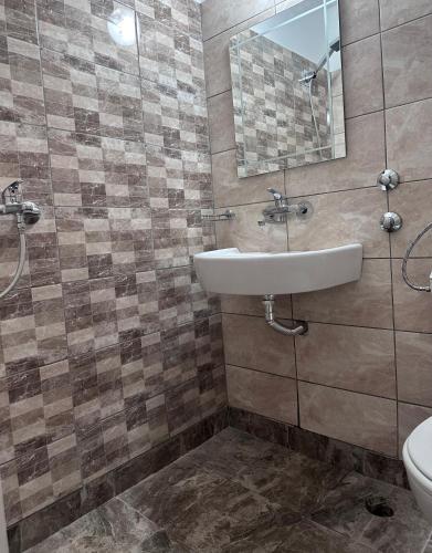 Hotel Varshava - image 11