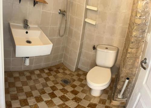 Kiwi Rooms Auto Check-In Room Type - Double Room with Private Bathroom