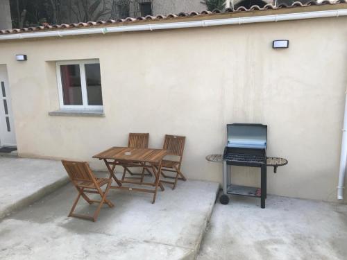 Maisonnette avec jardin piscine non accessible, Marseille (photo 4)