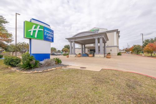 Holiday Inn Express & Suites College Station by IHG in College Station, USA
