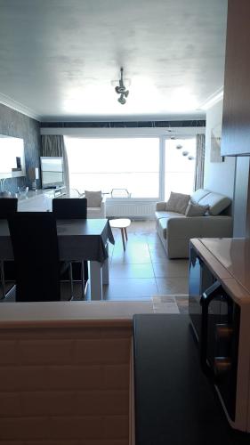 Modern studio with beautiful sea view - 9th floor, Blankenberge (foto 8)