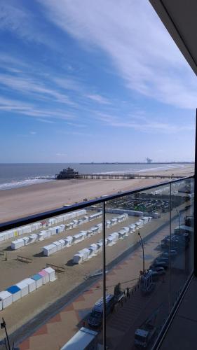 Modern studio with beautiful sea view - 9th floor, Blankenberge (foto 3)