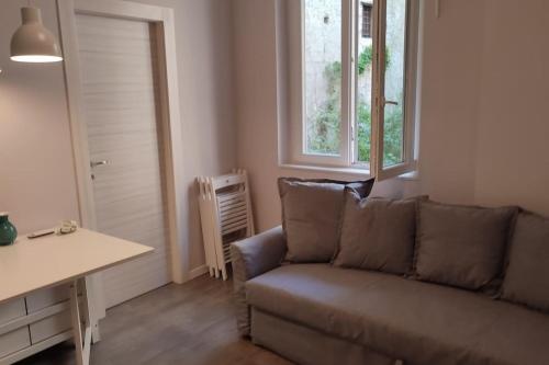 109C Mezzocannone Charming flat, Naples