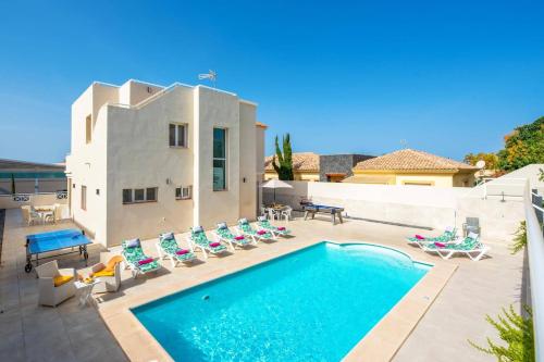 Villa Alegria by Villa Plus
