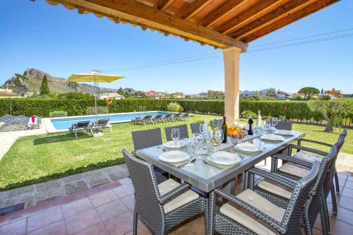 Villa Hort de Siller by Villa Plus