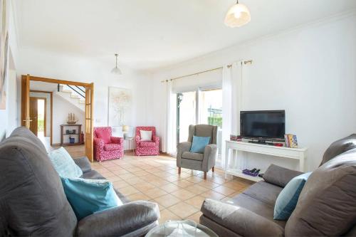 Villa Hort de Siller by Villa Plus