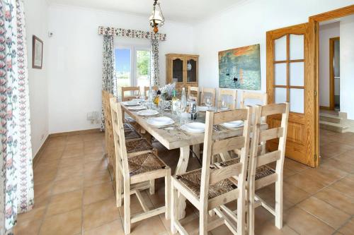 Villa Hort de Siller by Villa Plus