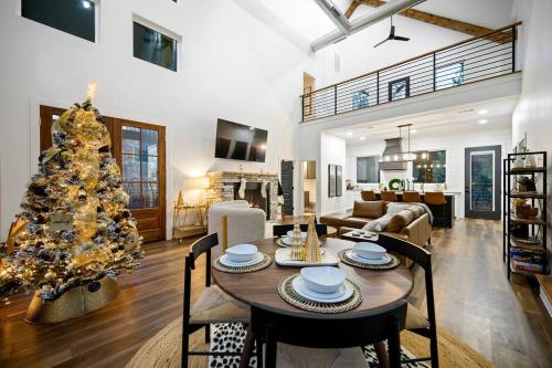 Cozy, 2 King Suites, Game Deck, Hot Tub, Firepit, Save In Taxes, Broken Bow (zdjęcie 4)