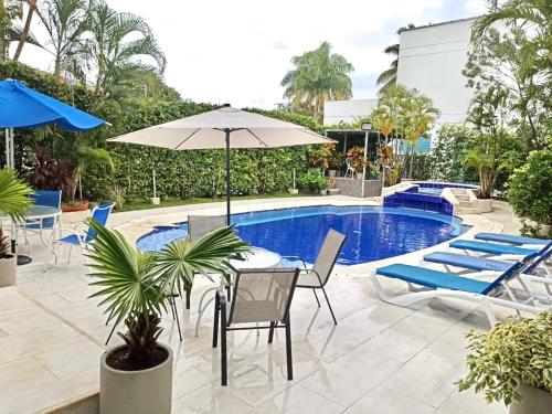 Bella y confortable casa - Condominio El Penon - 6 Hab in Girardot