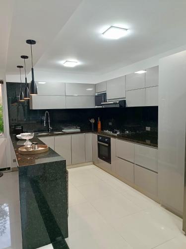 Bella y confortable casa - Condominio El Penon - 6 Hab in Girardot