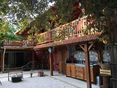 Casacoquelicot Un jardin sud-américain en Provence (Casacoquelicot Un jardin sud-americain en Provence) in Gaujac