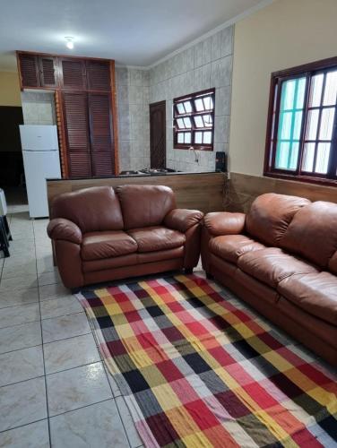 Casa completa a 300 mts da praia