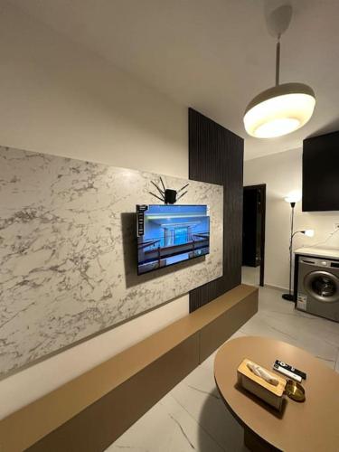 Stylish Luxe Apartment F-R 0003 - image 10