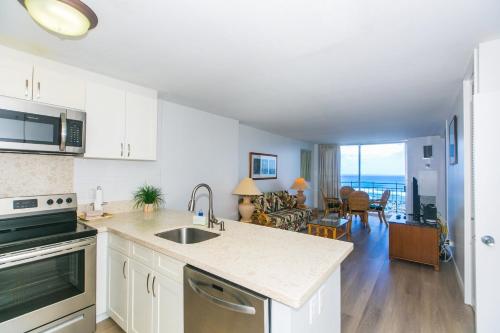 Ilikai Marina 1684 Yacht Harbor View 1BR - image 25