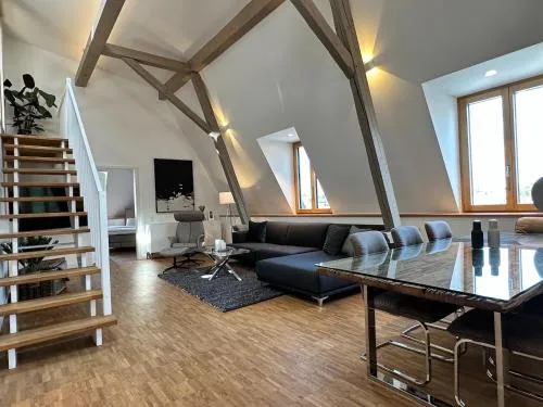TRULY - Viel Platz für Business & Familie - Modern, Garage, Fahrstuhl in Augsburg, Deutschland