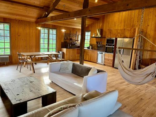 Facilities, Paisible cottage au bord de l'eau -15 mn des cotes in Pierrefitte-en-Auge