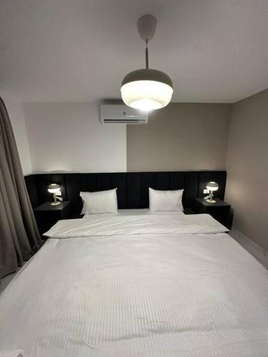 Stylish Luxe Apartment Fr 0006 - image 12