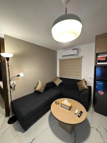 Stylish Luxe Apartment F-R 0006 - image 13