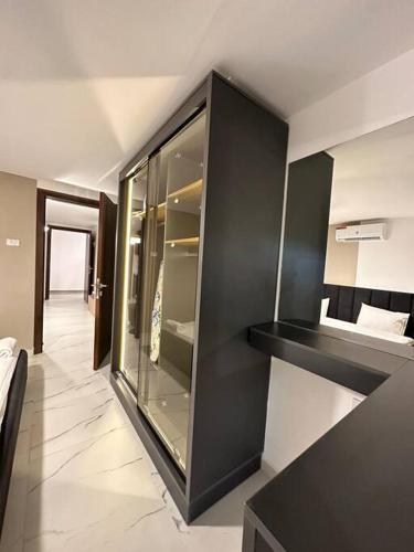 Stylish Luxe Apartment F-R 0006 - image 9