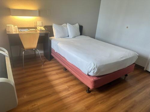 1 queen bed